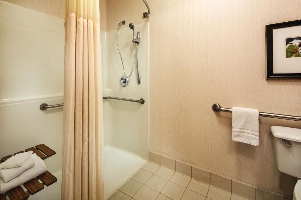 Doubletree By Hilton Olympia Hotel Екстериор снимка