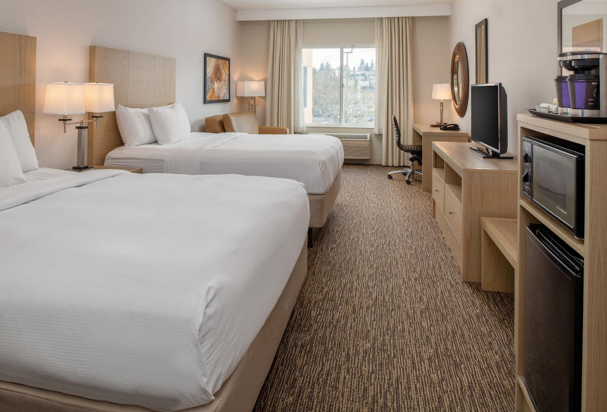 Doubletree By Hilton Olympia Hotel Екстериор снимка