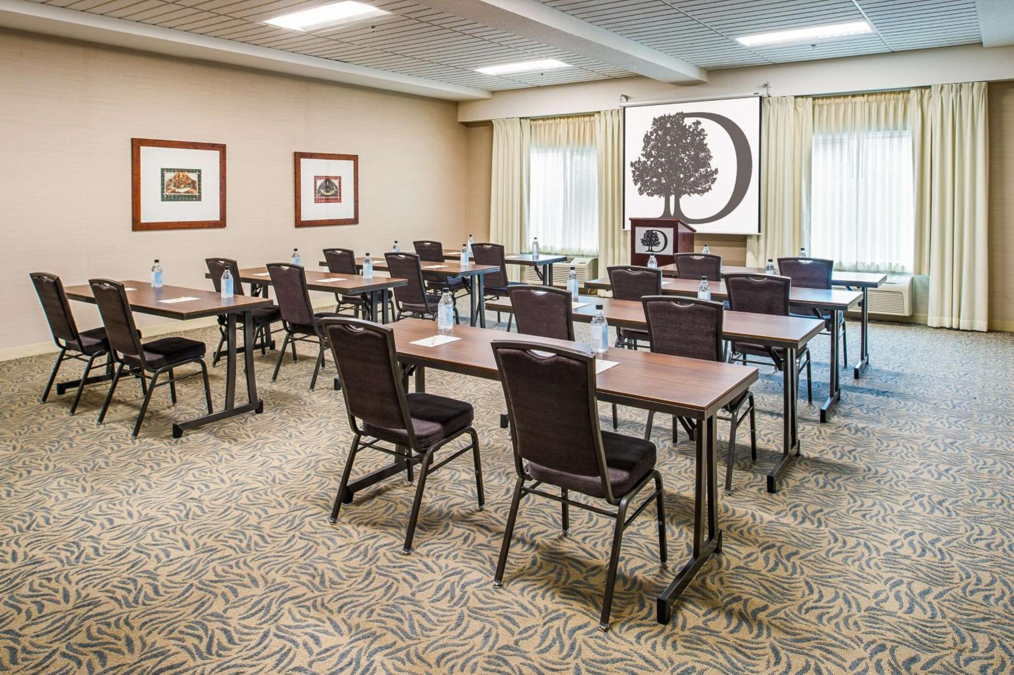 Doubletree By Hilton Olympia Hotel Екстериор снимка