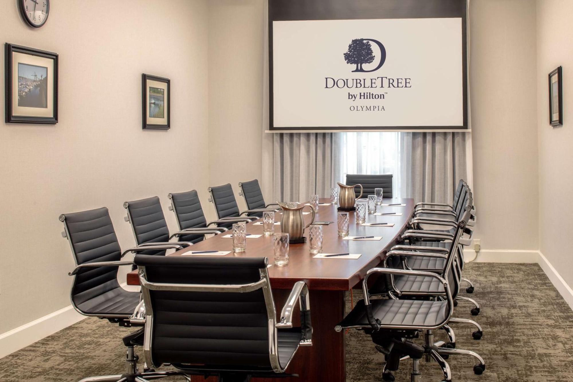Doubletree By Hilton Olympia Hotel Екстериор снимка